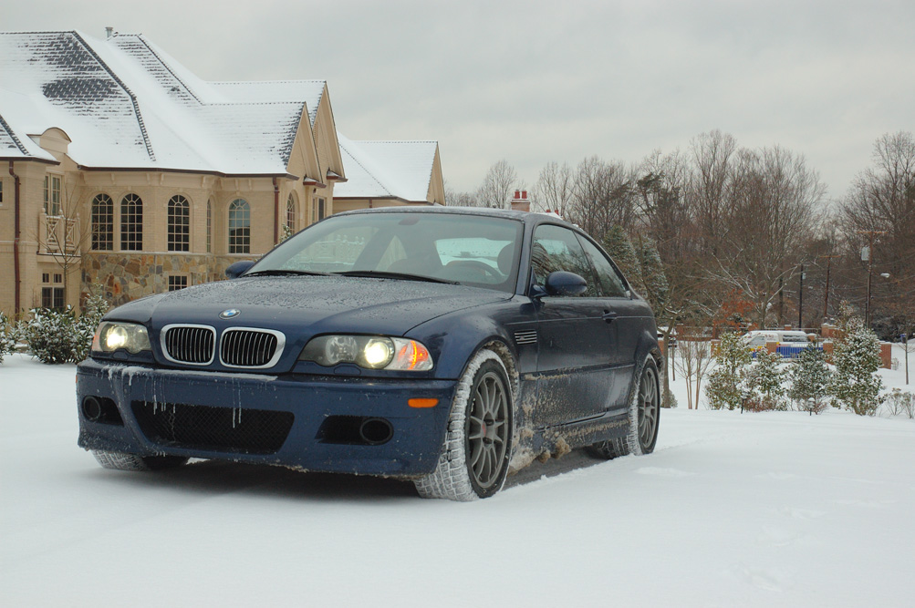 Bmw 323i in the snow